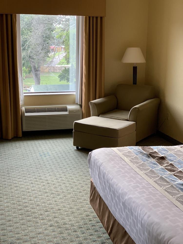 Ambassador Inn & Suites Tuscaloosa Extérieur photo