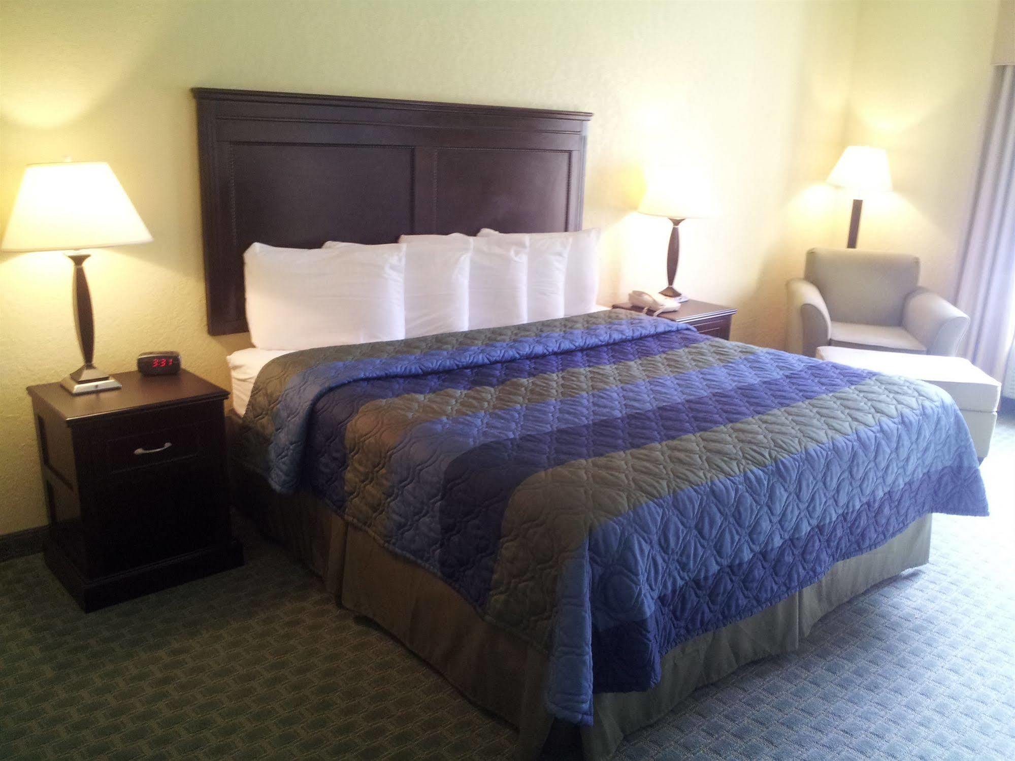 Ambassador Inn & Suites Tuscaloosa Extérieur photo