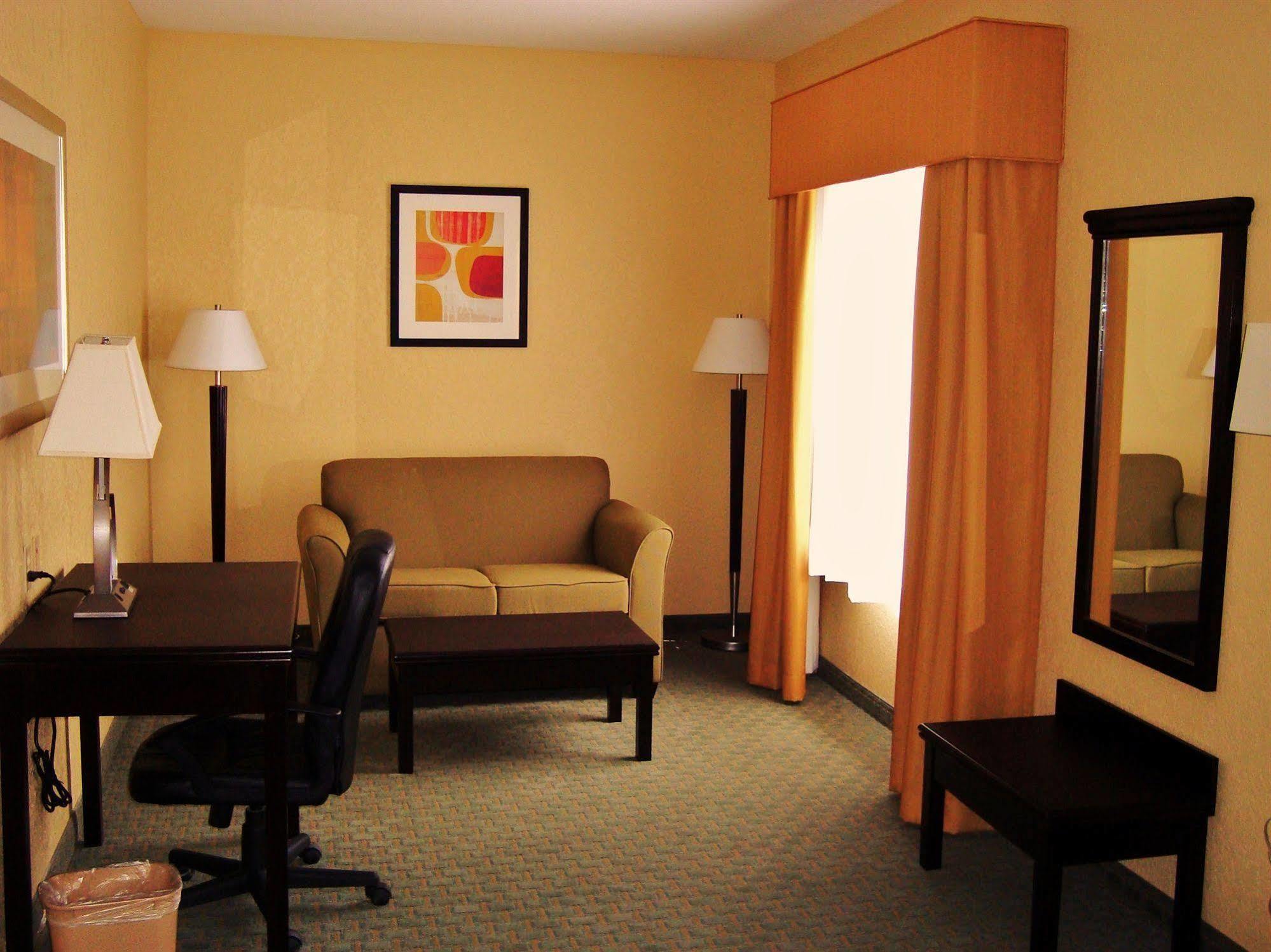 Ambassador Inn & Suites Tuscaloosa Extérieur photo